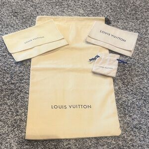 ❤️❤️Closet Clear Out❤️❤️Louis Vuitton Cream Dust Bag Collection